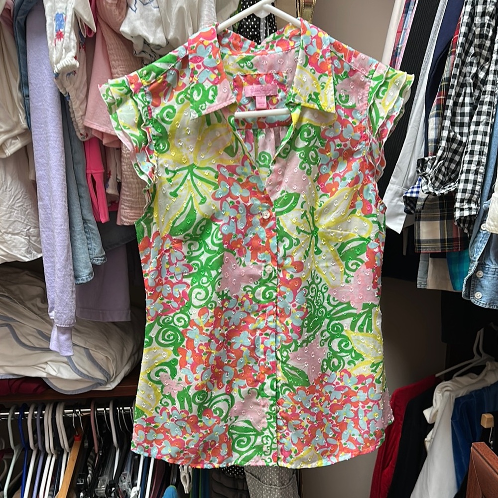 Lilly Pulitzer Green and Pink Graphic Cap Sleeve Blouse
